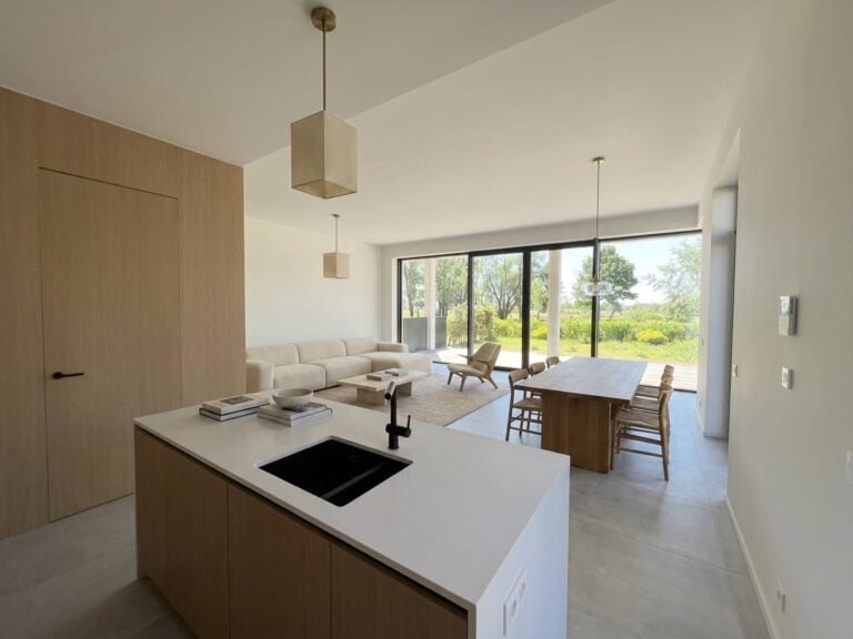 AZUR-A1.APP_.00.A_Interieur